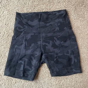 Lululemon Wunder Under Biker Shorts